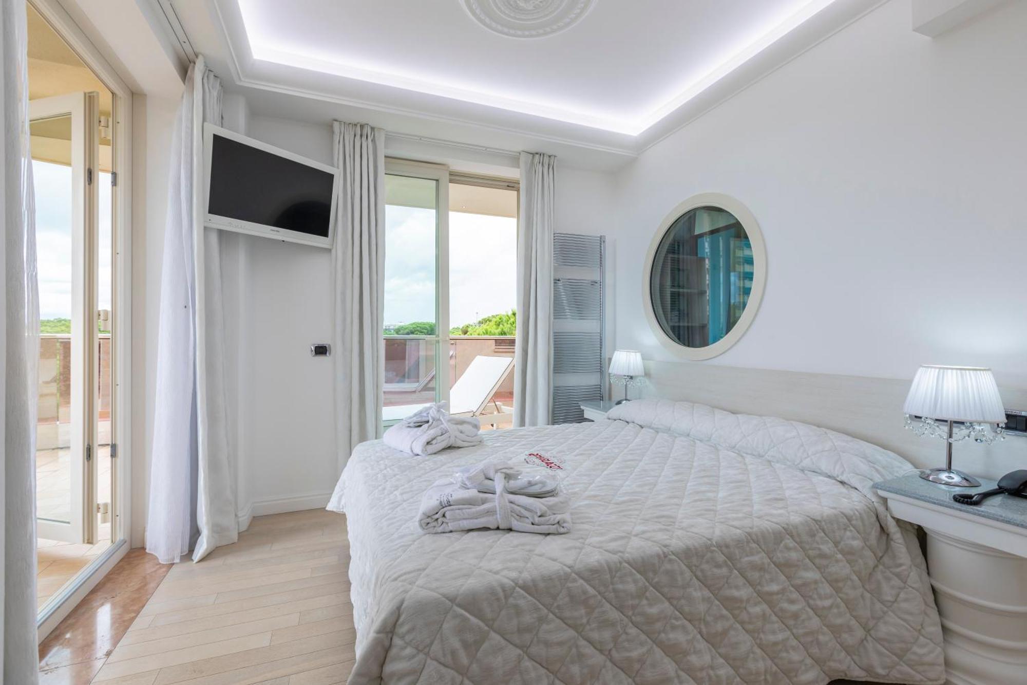 Boutique Hotel Paradiso Bovelacci Milano Marittima Buitenkant foto