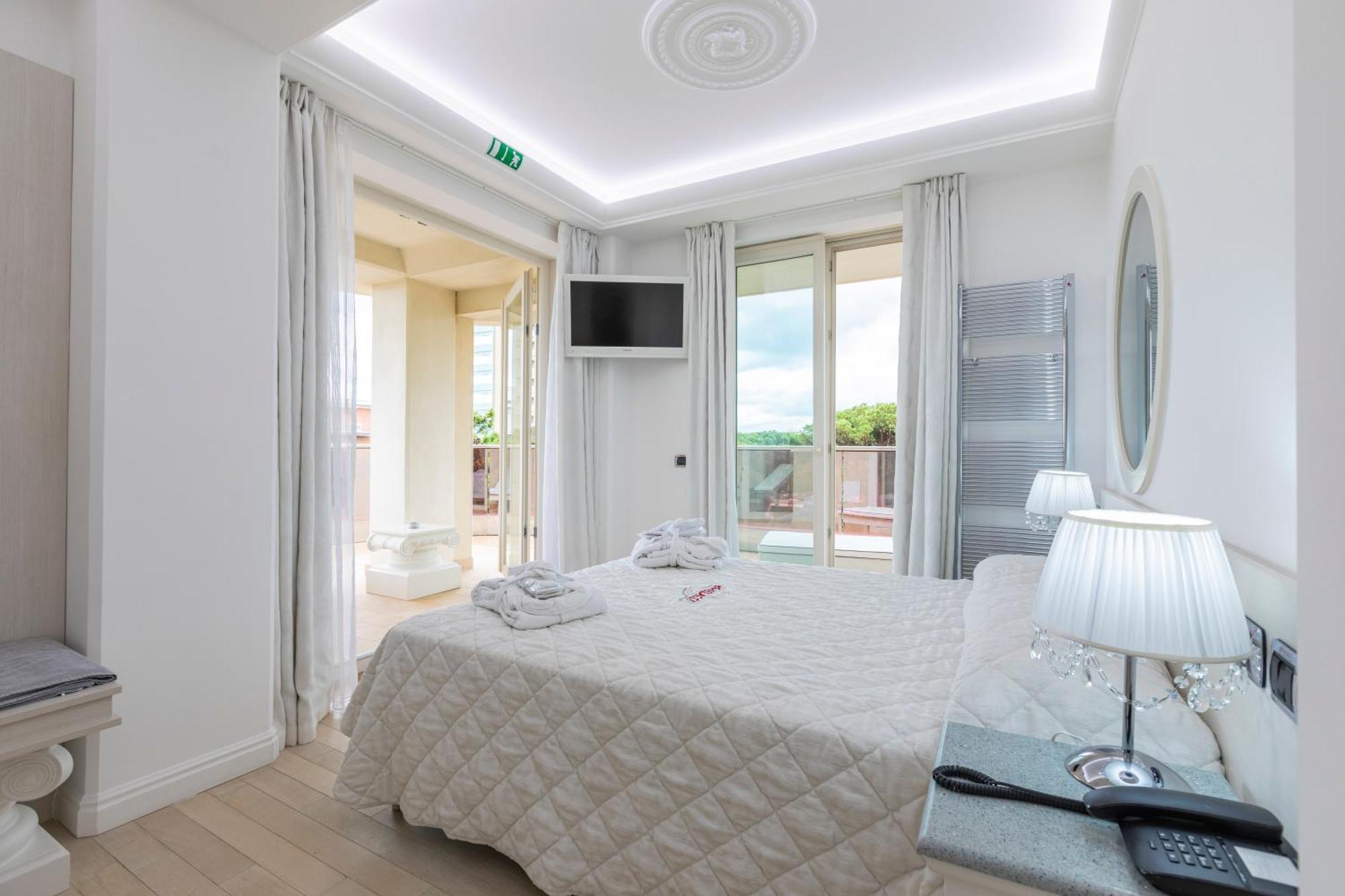 Boutique Hotel Paradiso Bovelacci Milano Marittima Buitenkant foto