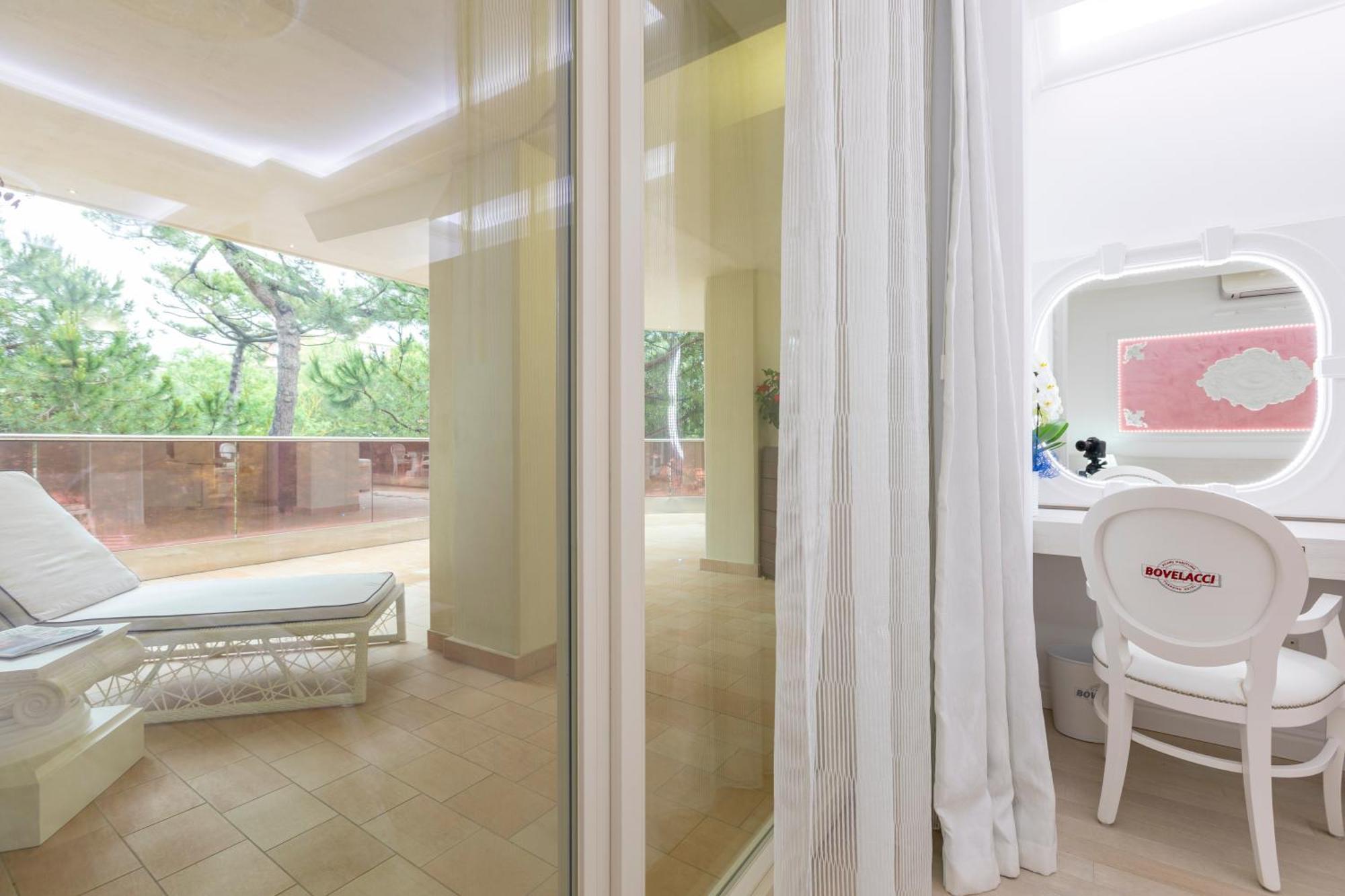 Boutique Hotel Paradiso Bovelacci Milano Marittima Buitenkant foto