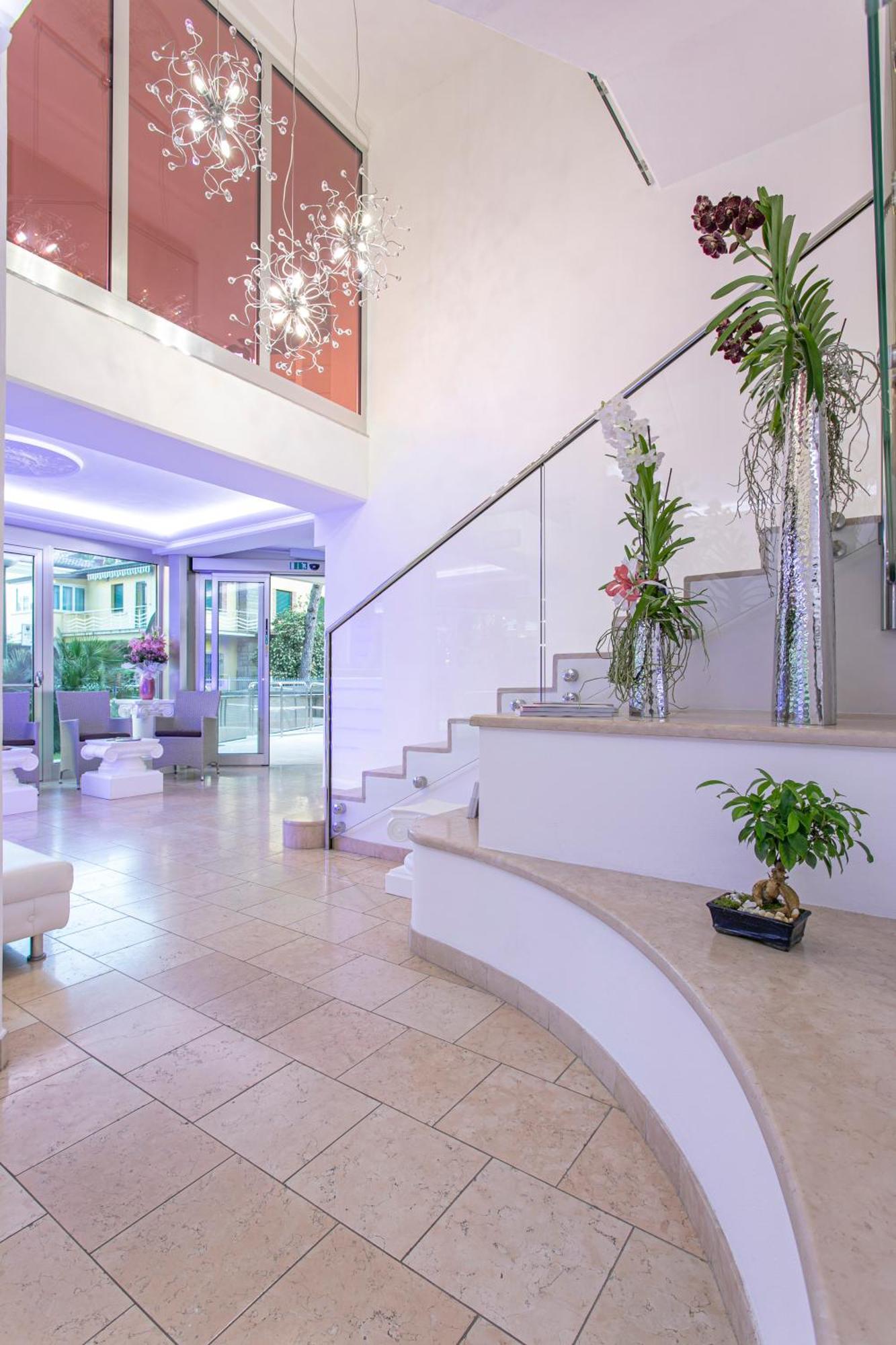 Boutique Hotel Paradiso Bovelacci Milano Marittima Buitenkant foto