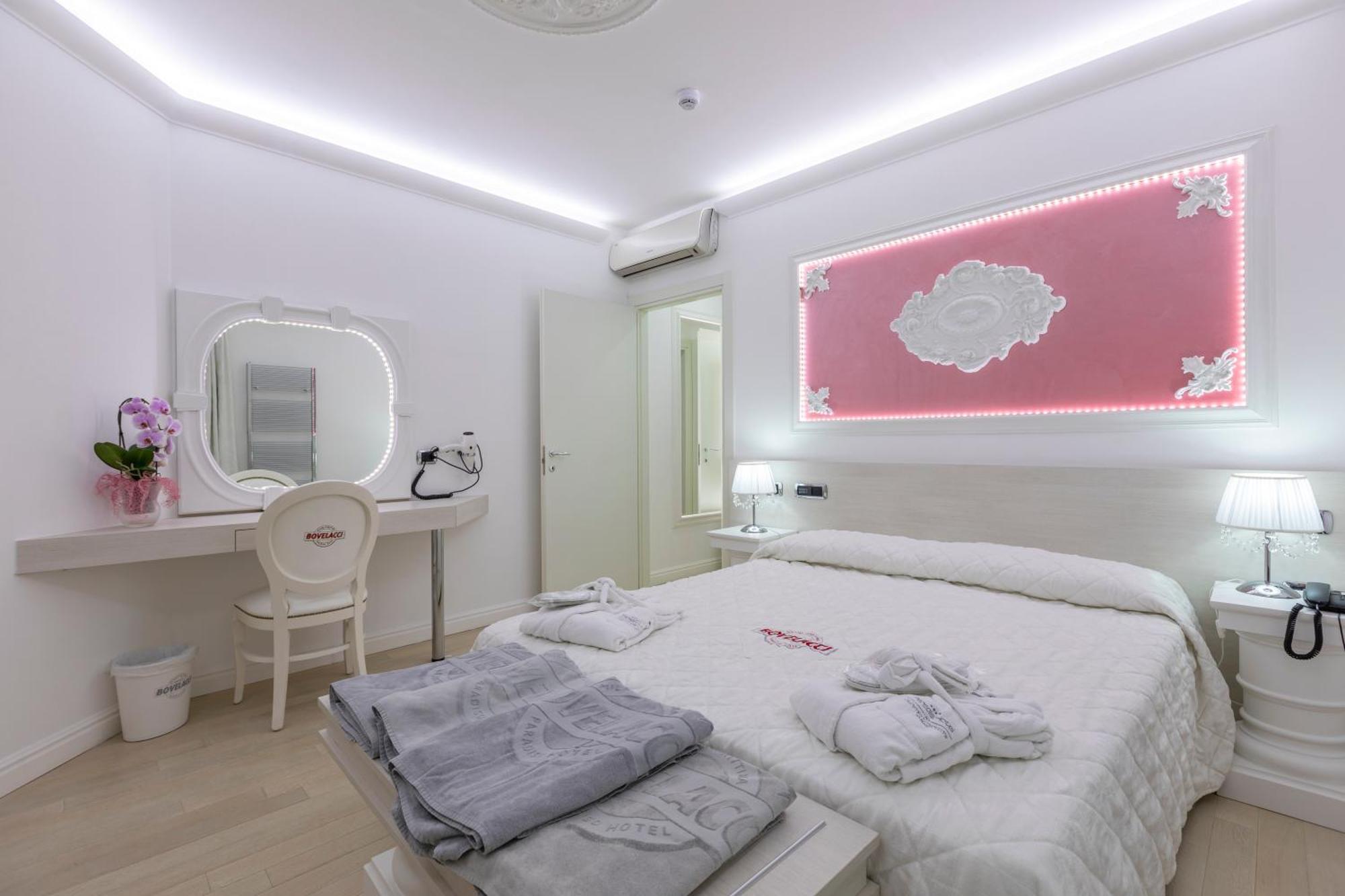Boutique Hotel Paradiso Bovelacci Milano Marittima Buitenkant foto